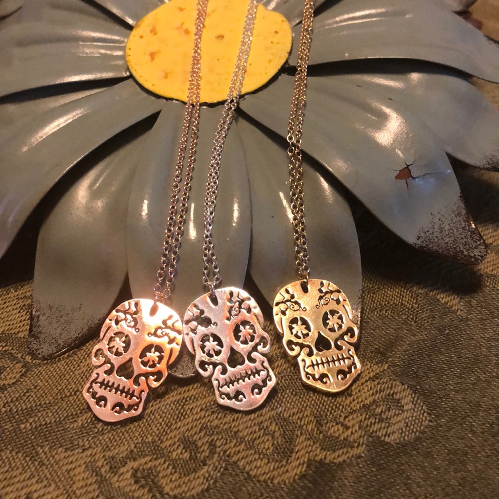 Filigree SKULL necklace